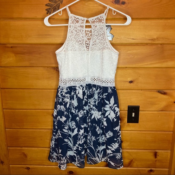 by & by lace dress - Picture 3 of 6